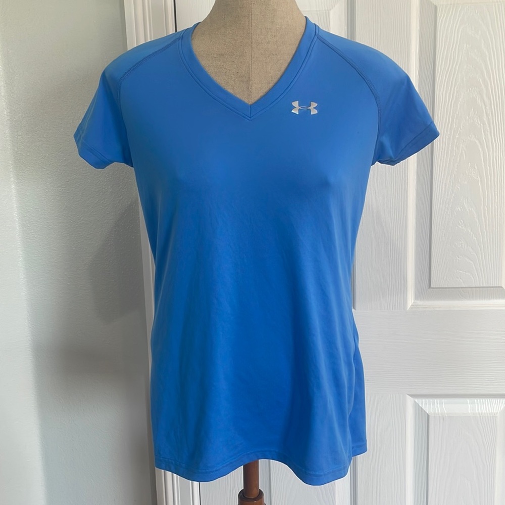 Under Armour short sleeve top semi fitted heat gear V-neck blue size S Small